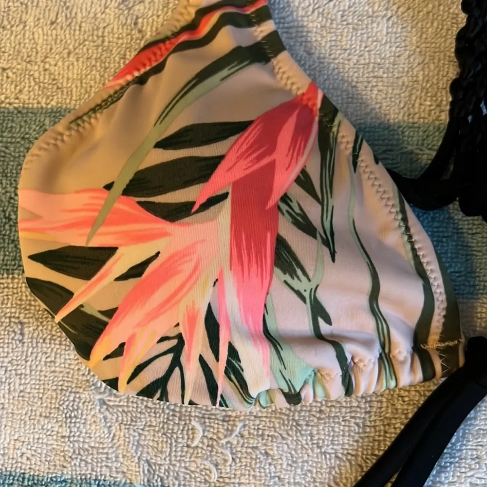 Pink small bathing suit - Picture 2 of 6